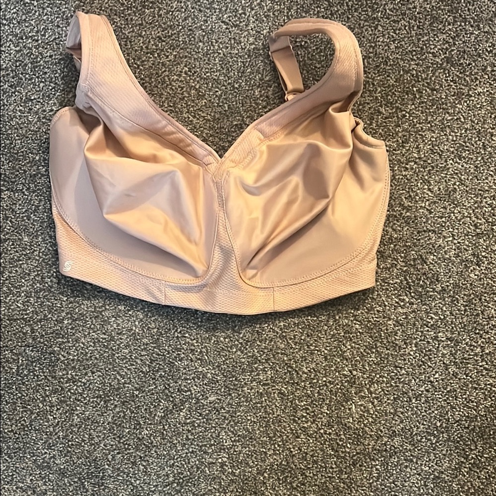 Glamorise Tan Sports Bra with Wide Straps and Smooth Finish, NWOT